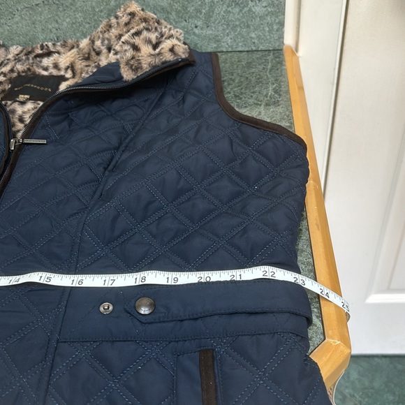 Weatherproof dark blue vest with faux fur - Picture 7 of 7
